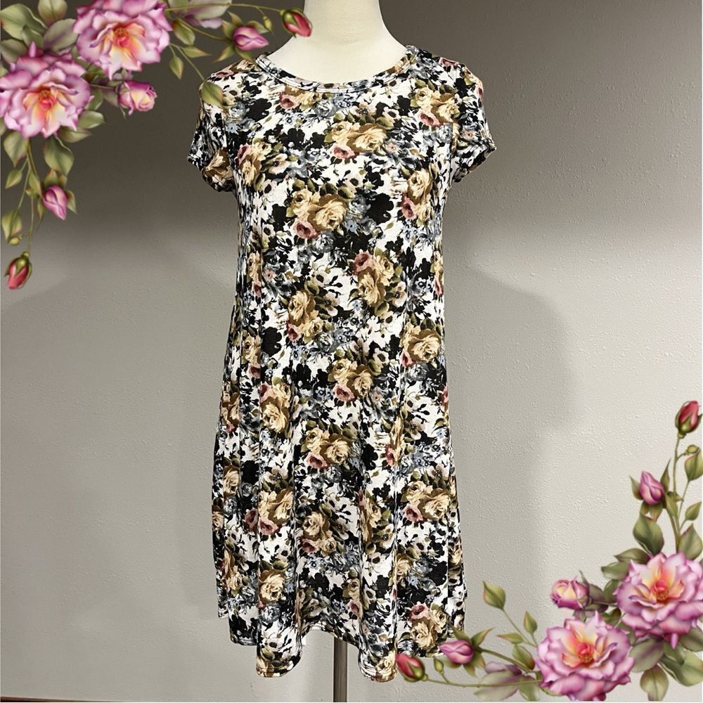 Pinc knit light a-line mini floral dress with short sleeves